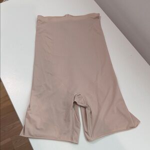 Spanx Seamless Nude Shaping Shorts